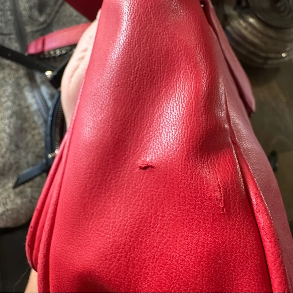 Badgley Mischka Red Vegan Leather
Handbag Purse Quilted Chain
Convertible - Picture 6 of 7